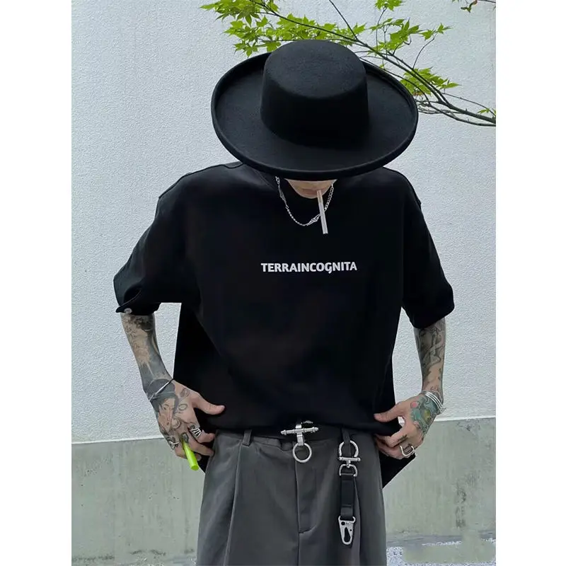 European and American high street style trendy short-sleeved T-shirts for men and women in summer round neck printed letter tops
European and American high street style trendy short-sleeved T-shirts for men and women in summer round neck printed letter tops