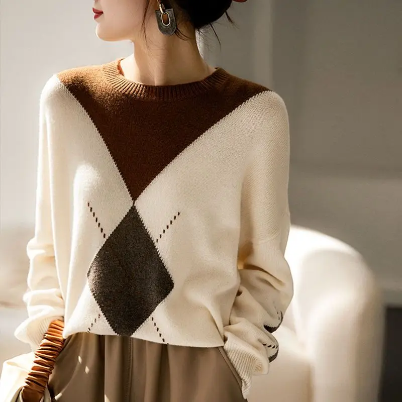 Women's Patchwork Pullover Autumn and Winter Loose Round Neck Long Sleeved Knit Thick Korean Fashion Sweater Top X147
Women's Patchwork Pullover Autumn and Winter Loose Round Neck Long Sleeved Knit Thick Korean Fashion Sweater Top X147