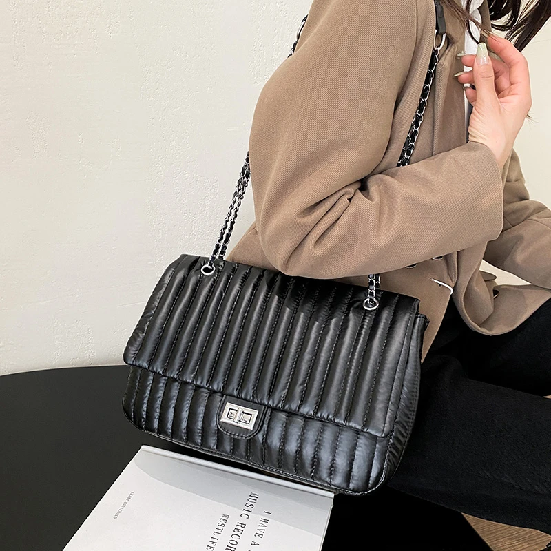 Luxury Striped Design Women Lady Handbag Underarm Chains Shoulder Hobo Bag Female Woman Casual Totes Purse Satchel Crossbody Bag
Luxury Striped Design Women Lady Handbag Underarm Chains Shoulder Hobo Bag Female Woman Casual Totes Purse Satchel Crossbody Bag