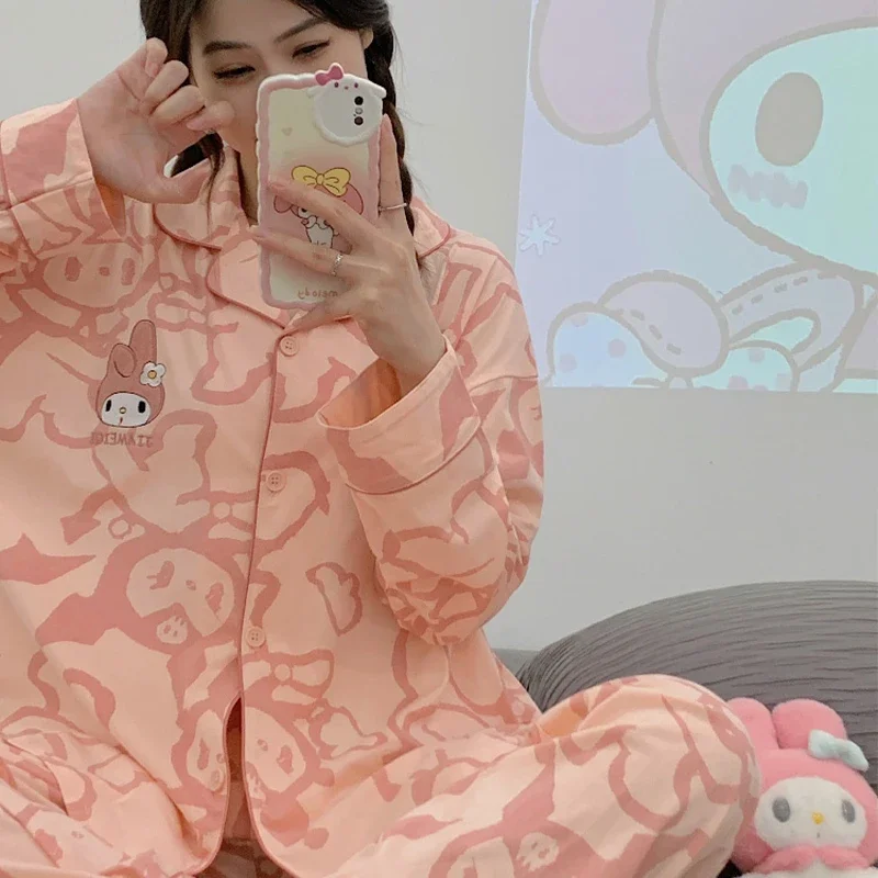 Новинка, пижама Kawaii в стиле аниме «Моя Мелодия», домашняя свободная хлопковая Осенняя мягкая пижама с длинными рукавами для пар, можно носить на улице
Новинка, пижама Kawaii в стиле аниме «Моя Мелодия», домашняя свободная хлопковая Осенняя мягкая пижама с длинными рукавами для пар, можно носить на улице