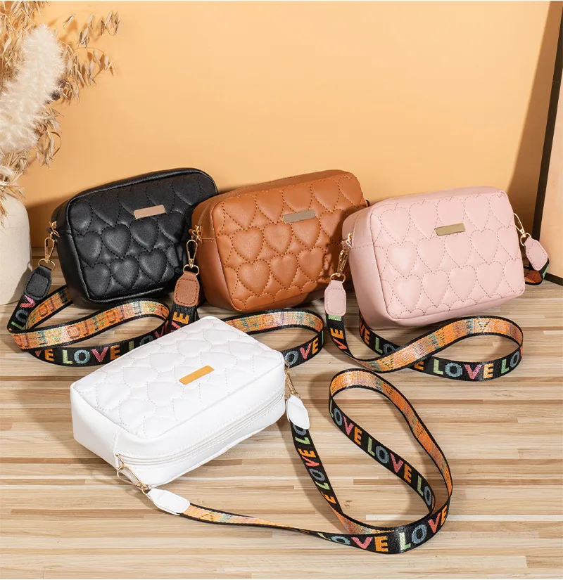 

Women's Small Messenger Bags with Heart Lattice Embroidery Camera Bags Fashion Ladies Shoulder Crossbody Bags Mobile Phone Bags