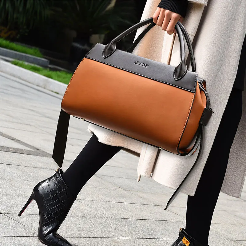 

Large Capacity Women's Boston Bag Luxury Design Quality Leather Handbag OL Business Commuting Shoulder Bag Bolsa Feminina Autumn