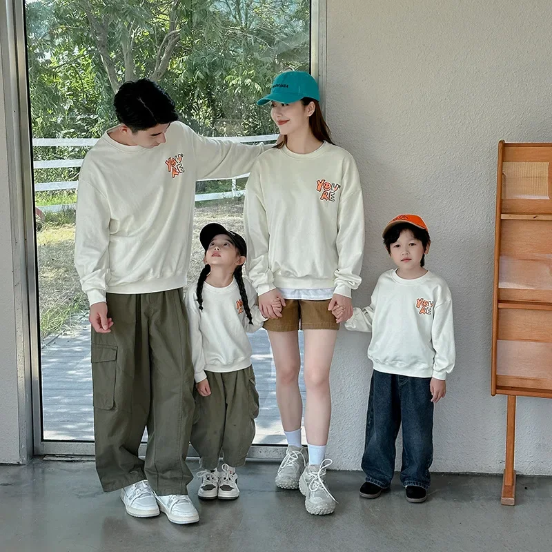 Autumn New Family Tshirt Mother Girls Father Son Family Matching Clothes Mom Dad and Daughter Same Long Sleeve Sweatshirts Tops
Autumn New Family Tshirt Mother Girls Father Son Family Matching Clothes Mom Dad and Daughter Same Long Sleeve Sweatshirts Tops