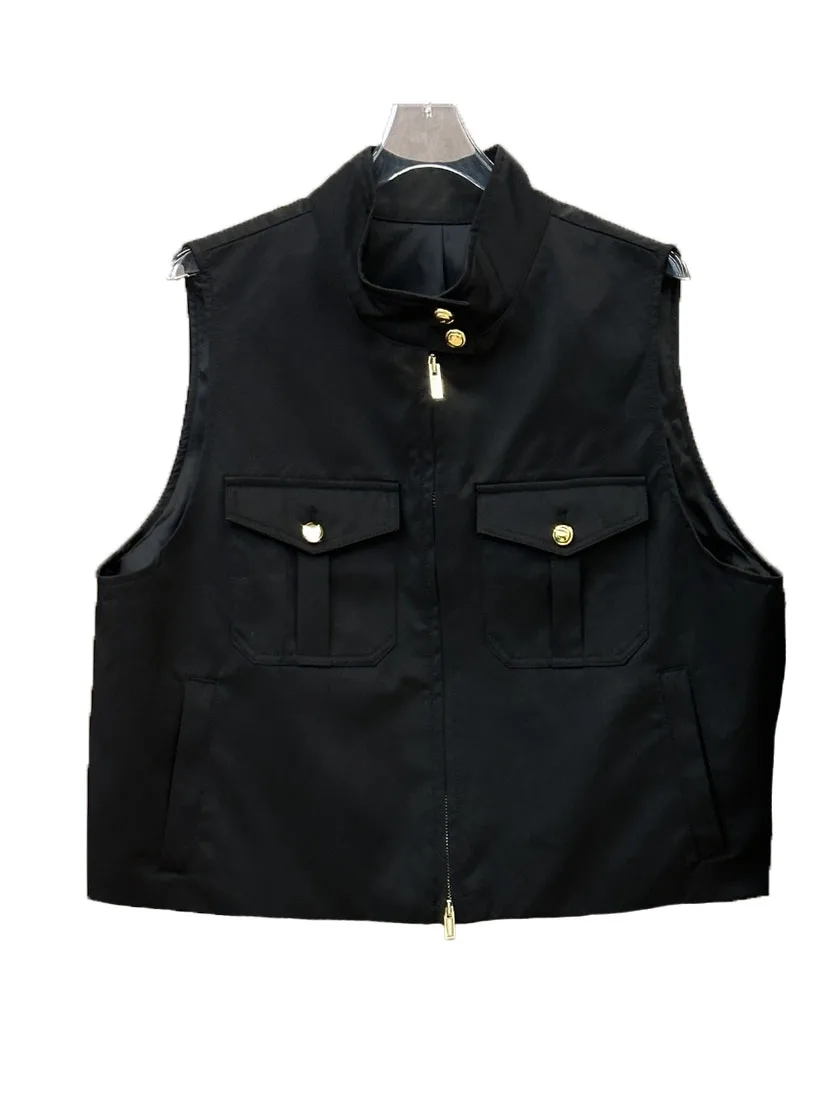 Vest jacket stand-up collar short loose version splicing double pocket design warm and comfortable 2023 winter new 1130
Vest jacket stand-up collar short loose version splicing double pocket design warm and comfortable 2023 winter new 1130