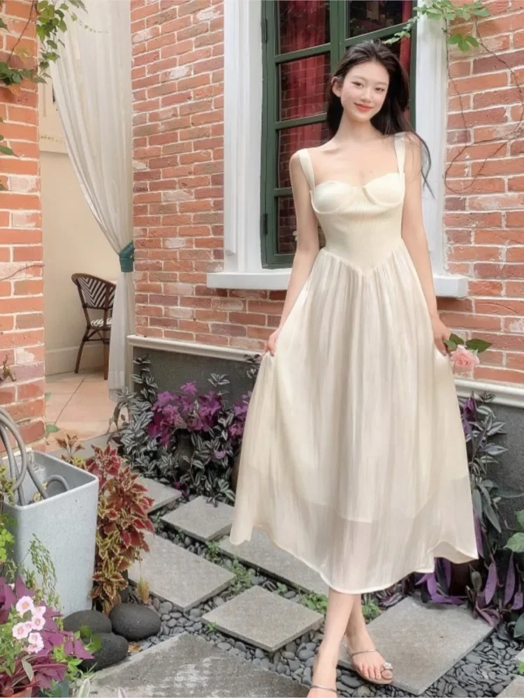 2024 NewMori First Love A-line Dress Elegant Fairy Beige Halter Dress Summer French and Sweet and Spicy Long Skirt
2024 NewMori First Love A-line Dress Elegant Fairy Beige Halter Dress Summer French and Sweet and Spicy Long Skirt