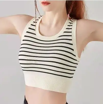Running Fitness Yoga Shirt Women's Sports Underwear High-strength Shock Proof Converging One-piece Bra Vest for External Wear
Running Fitness Yoga Shirt Women's Sports Underwear High-strength Shock Proof Converging One-piece Bra Vest for External Wear