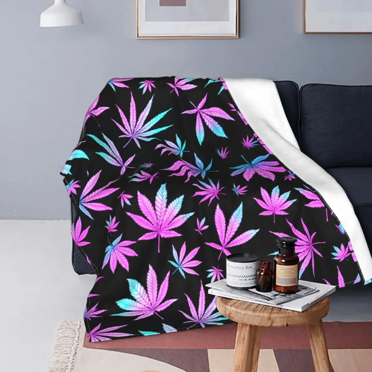 Cannabis Leaves Flannel Throw Blanket Marijuana Weed Leaf Blankets for Bed Outdoor Lightweight Thin Quilt
Cannabis Leaves Flannel Throw Blanket Marijuana Weed Leaf Blankets for Bed Outdoor Lightweight Thin Quilt