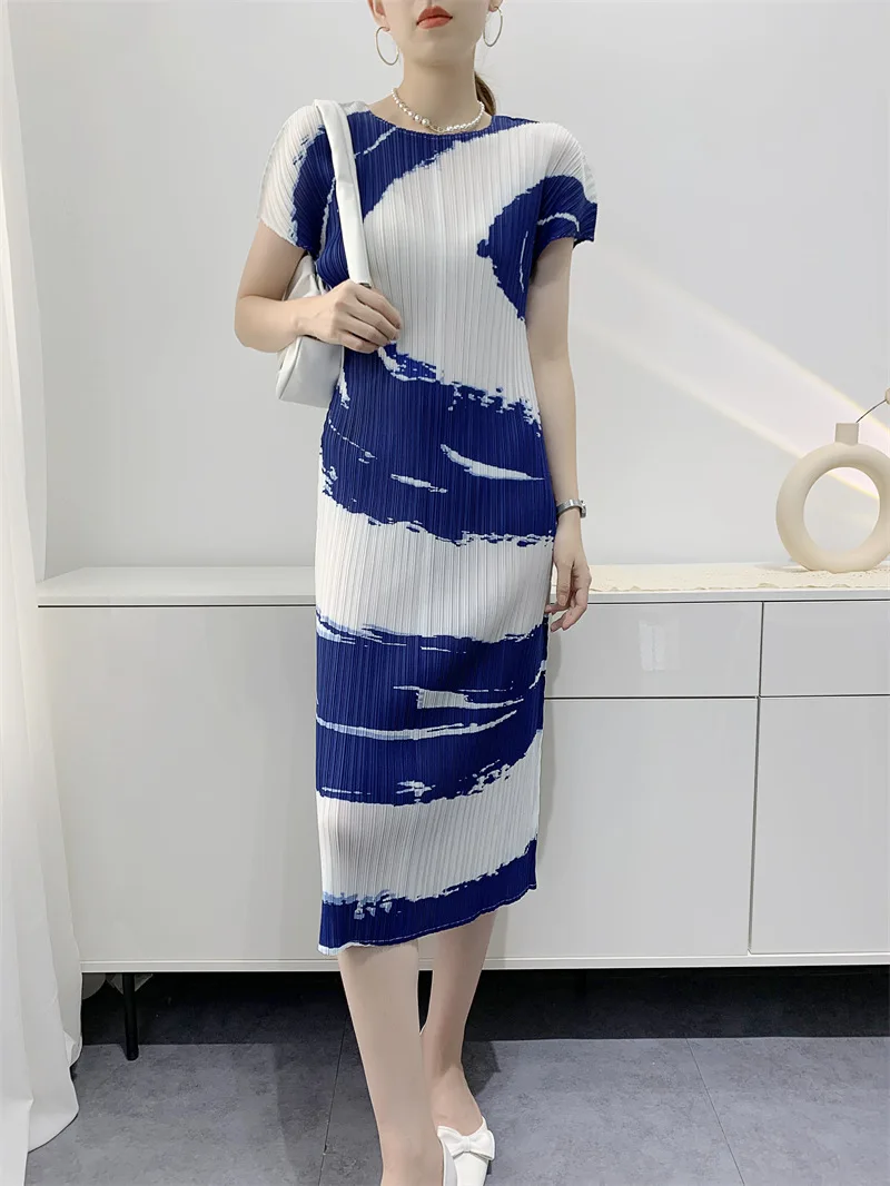 ALSEY Miyake Pleated Dress Women's Printed Slim 2023 Summer New Temperament Casual Daily Wear Mid-Length Female Clothing
ALSEY Miyake Pleated Dress Women's Printed Slim 2023 Summer New Temperament Casual Daily Wear Mid-Length Female Clothing