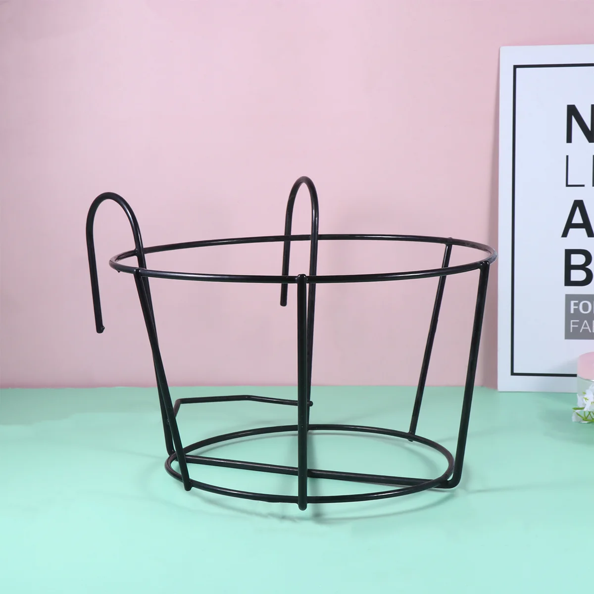 2 PCS Flowerpot Supporting Plant Hanging Shelf Wrought Iron Stand Bracket Planter Holder
2 PCS Flowerpot Supporting Plant Hanging Shelf Wrought Iron Stand Bracket Planter Holder