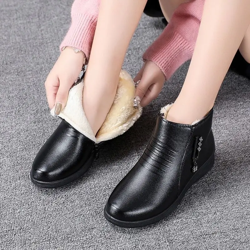 Winter boots women Black Ankle Boots Waterproof Slip-On Plush warm Comfortable Non Slip Ladies Shoes 2023 new Female Footwear
Winter boots women Black Ankle Boots Waterproof Slip-On Plush warm Comfortable Non Slip Ladies Shoes 2023 new Female Footwear