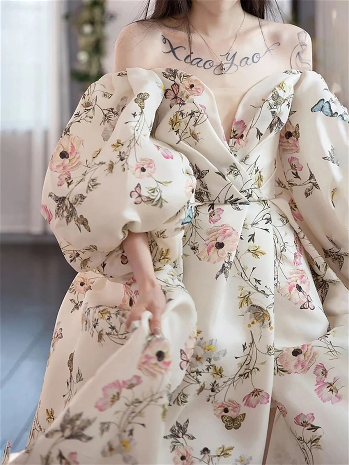 A-Line Prom/Evening Maxi Dress Holiday Sweep / Brush Train Long Sleeve V Neck Chiffon with Floral Print Slit 2023 Rustic style
A-Line Prom/Evening Maxi Dress Holiday Sweep / Brush Train Long Sleeve V Neck Chiffon with Floral Print Slit 2023 Rustic style