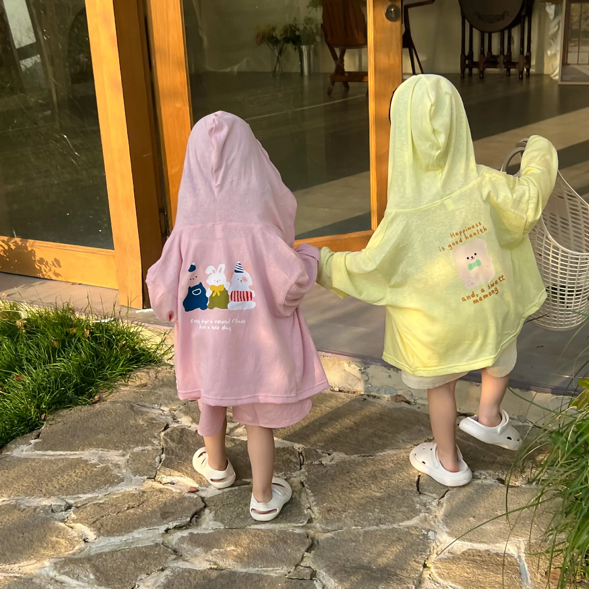 2024 New Children Summer Sunscreen Jacket For Boys Girls Cute Cartoon Animal Print Cardigan Thin Cotton Kids Casual Hoodie Tops
2024 New Children Summer Sunscreen Jacket For Boys Girls Cute Cartoon Animal Print Cardigan Thin Cotton Kids Casual Hoodie Tops