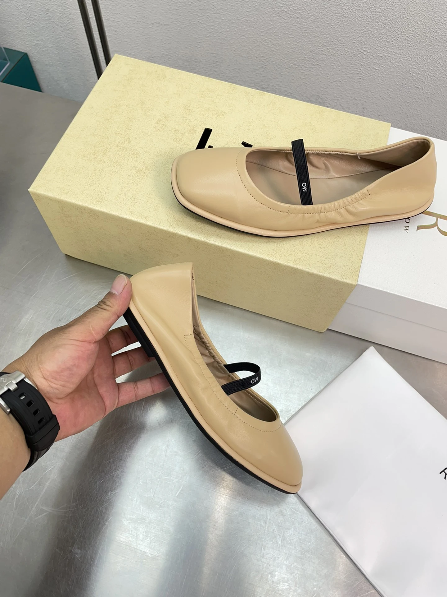 R0w Mary Jane Ballet Flats White Square Headed Shoes For Women Luxury Designer Shoes High Quality Brand Shoes Woman Size 43
R0w Mary Jane Ballet Flats White Square Headed Shoes For Women Luxury Designer Shoes High Quality Brand Shoes Woman Size 43
