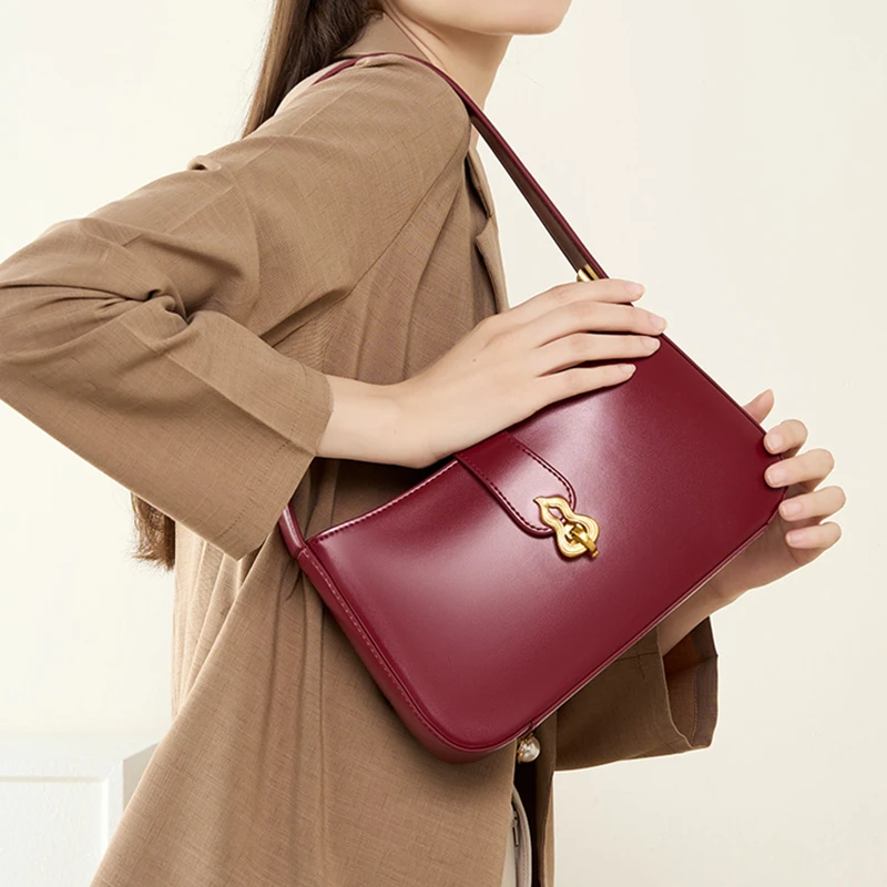 

Женская сумка через плечо Toptrends из натуральной воловьей кожи, новинка 2024, трендовые дизайнерские дамские сумочки и кошельки с полумесяцем красного цвета