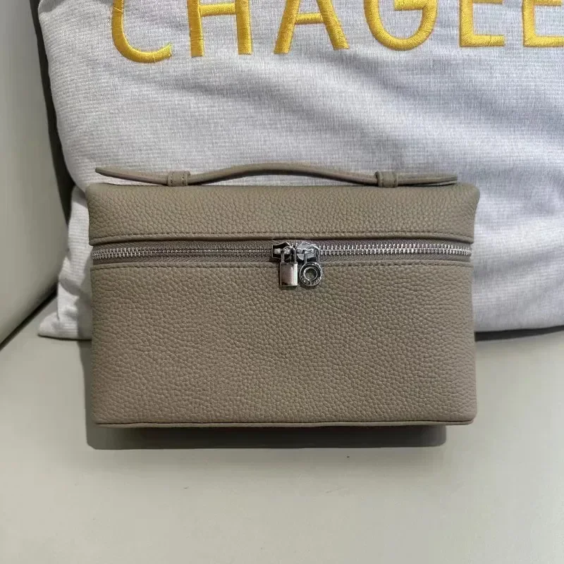 For Quality Crossbody Fashion Bags High Luxury Hobo One Handbags 2023 Leather Tote Shoulder Simple Bags Makeup Women
For Quality Crossbody Fashion Bags High Luxury Hobo One Handbags 2023 Leather Tote Shoulder Simple Bags Makeup Women