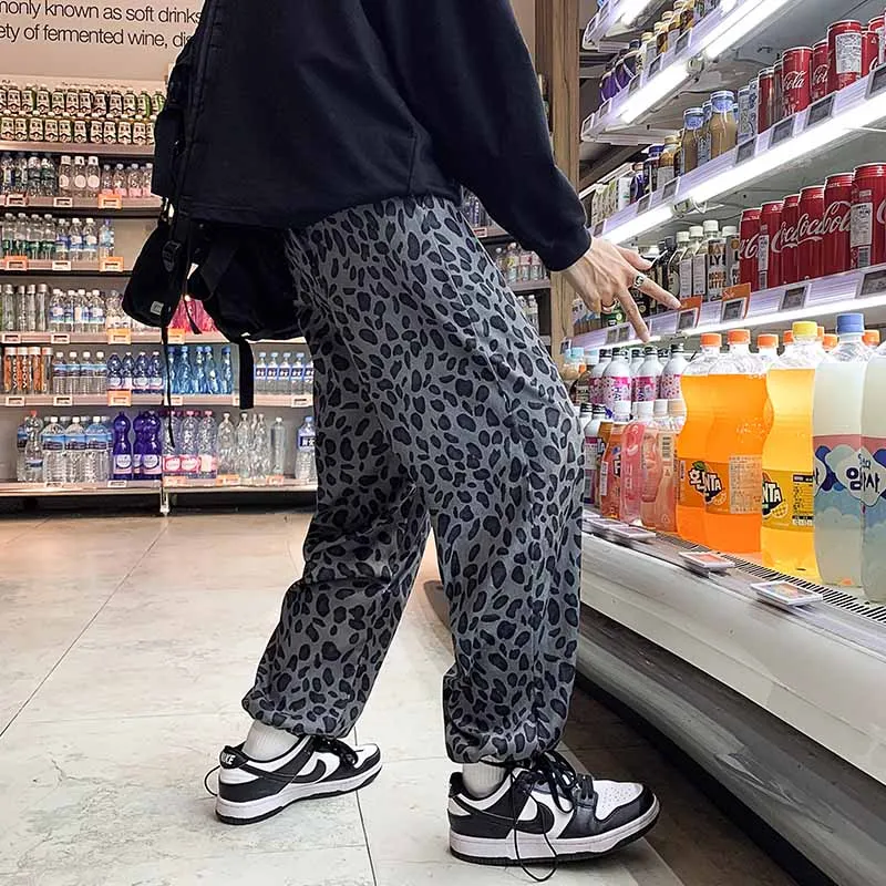 Men's fashion snakeskin print pants loose punk hip hop streetwear trousers harem bind cuff chic korea autumn winter trousers
Men's fashion snakeskin print pants loose punk hip hop streetwear trousers harem bind cuff chic korea autumn winter trousers