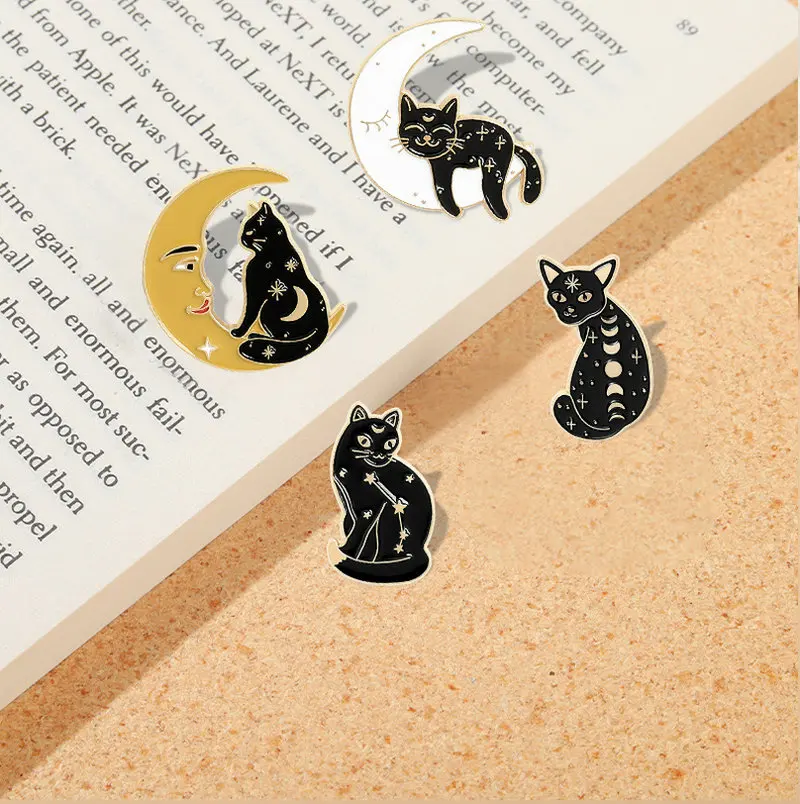 

Witch Cats Enamel Pin Custom Moon Phase Wizard Cat Brooches Bag Lapel Pin Black White Witch Craft Badge Jewelry Gift for Friends
