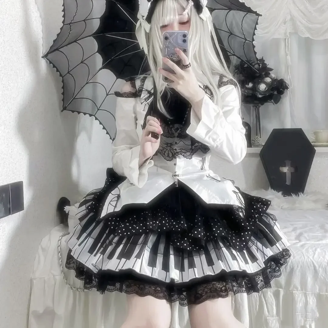 

2023 Harajuku Subculture Retro Lolita Lace Edge Spicy Girl Goth Skirt Women Punk Y2K Black White Piano Keys Dot Puffy Mini Skirt