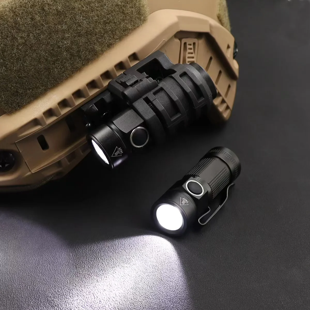 Tactical Helmet Light FAST MINI 3mde pen folder 500 lumens foashlight 20mm rail Accessories
Tactical Helmet Light FAST MINI 3mde pen folder 500 lumens foashlight 20mm rail Accessories