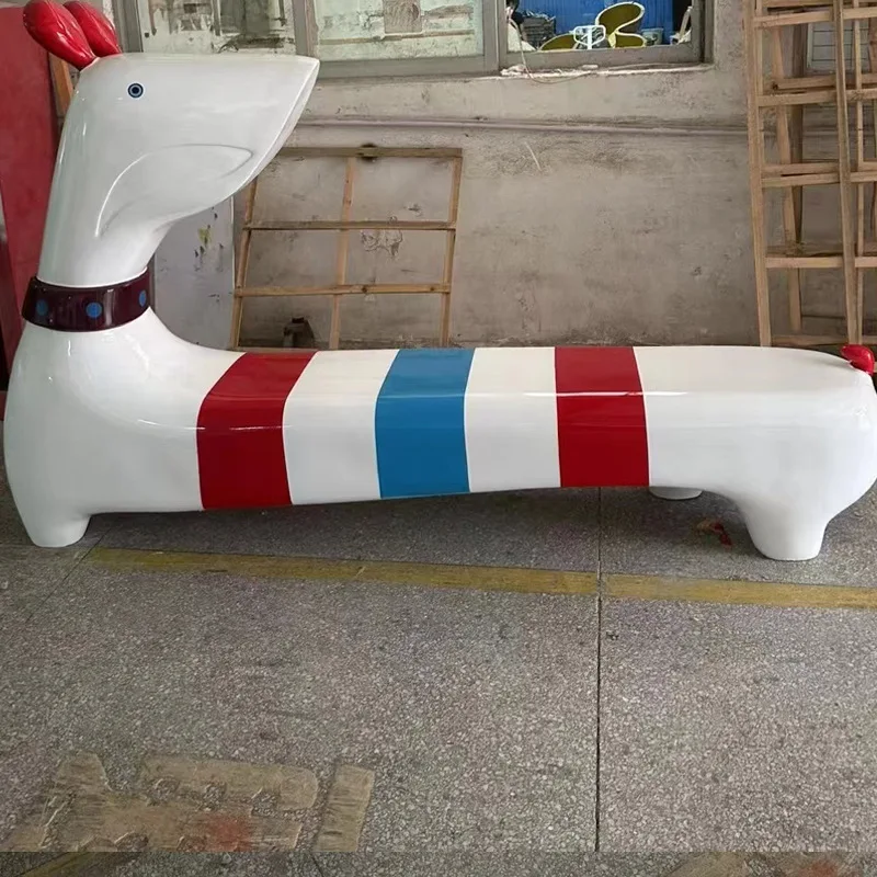 Indoor and outdoor fiberglass beautiful Chen chairs, modern and minimalist style, creative deer shaped seats
Indoor and outdoor fiberglass beautiful Chen chairs, modern and minimalist style, creative deer shaped seats