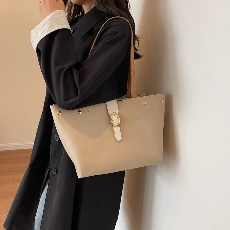 New Hot Selling Pu Leather Solid Handbag Fashion Women's Handbag High Quality Multi functional Sewing New Handbag
New Hot Selling Pu Leather Solid Handbag Fashion Women's Handbag High Quality Multi functional Sewing New Handbag