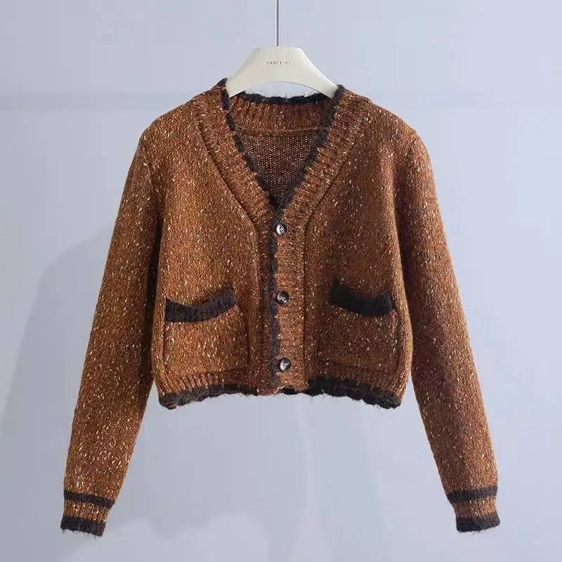 Vintage V-Neck Short Sweater Cardigan Women's Autumn New Knitting High Waist Thick Thread Loose Outside Long Sleeve
Vintage V-Neck Short Sweater Cardigan Women's Autumn New Knitting High Waist Thick Thread Loose Outside Long Sleeve