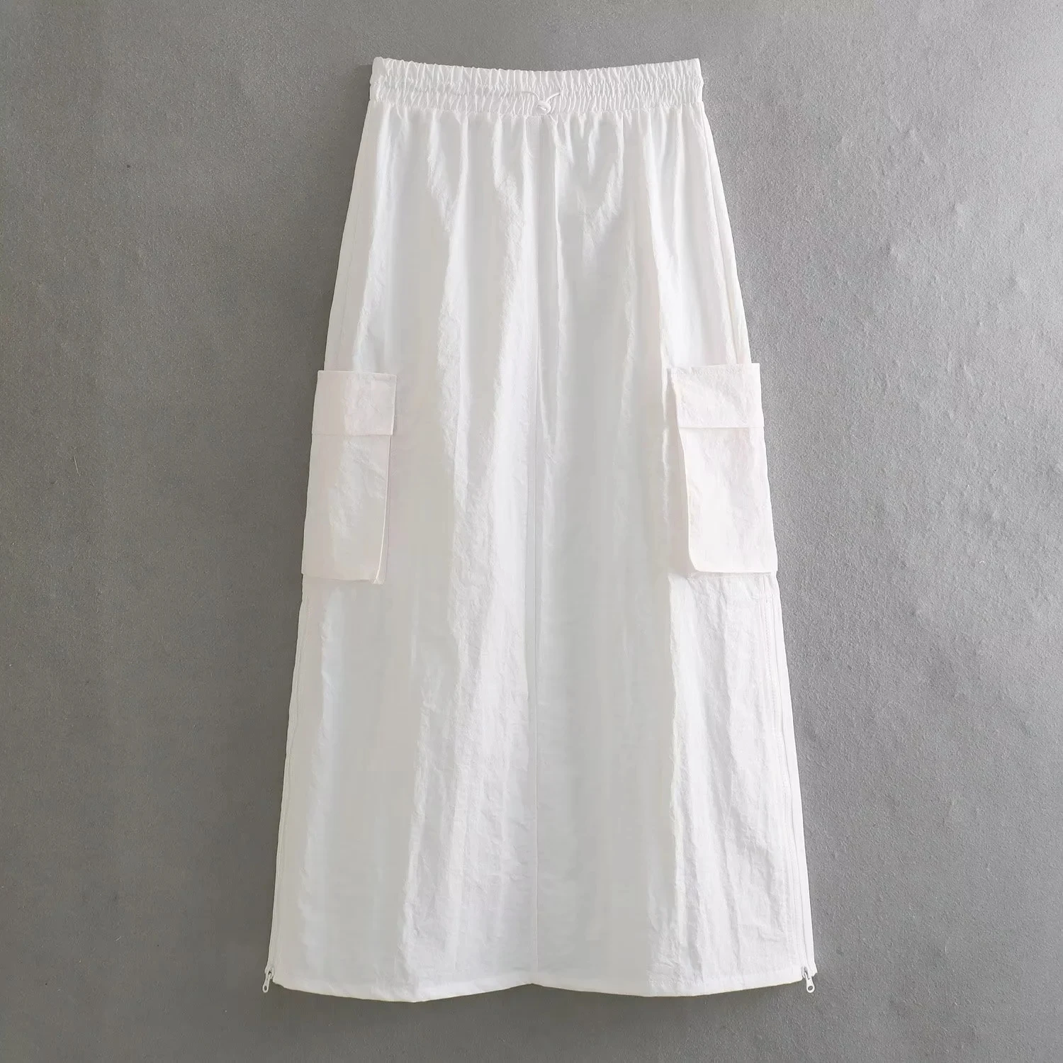 TRAF Women Nylon Midi Skirt 2023 Fashion Daily Mid Rise Elastic Waistband Solid Skirt Female Casual Simple Patch Pockets Skirt
TRAF Women Nylon Midi Skirt 2023 Fashion Daily Mid Rise Elastic Waistband Solid Skirt Female Casual Simple Patch Pockets Skirt
