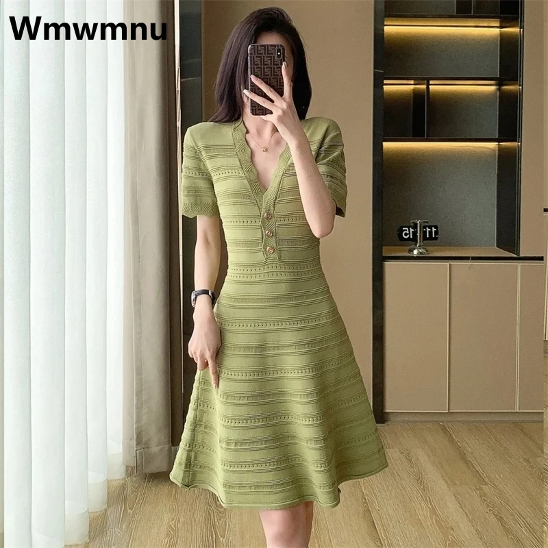 

Зеленое летнее трикотажное платье с V-образным вырезом и коротким рукавом, корейские платья, тонкие элегантные повседневные ажурные новые модные платья