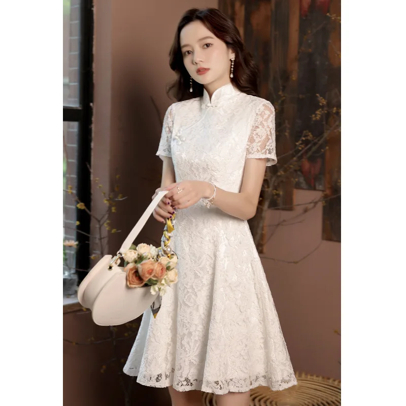 Elegant Mandarin Collar Embrodiery Chiffon A-Line Short Style Evening Dress Women Formal Gowns Robe De Soiree Cheongsam Size 3XL
Elegant Mandarin Collar Embrodiery Chiffon A-Line Short Style Evening Dress Women Formal Gowns Robe De Soiree Cheongsam Size 3XL