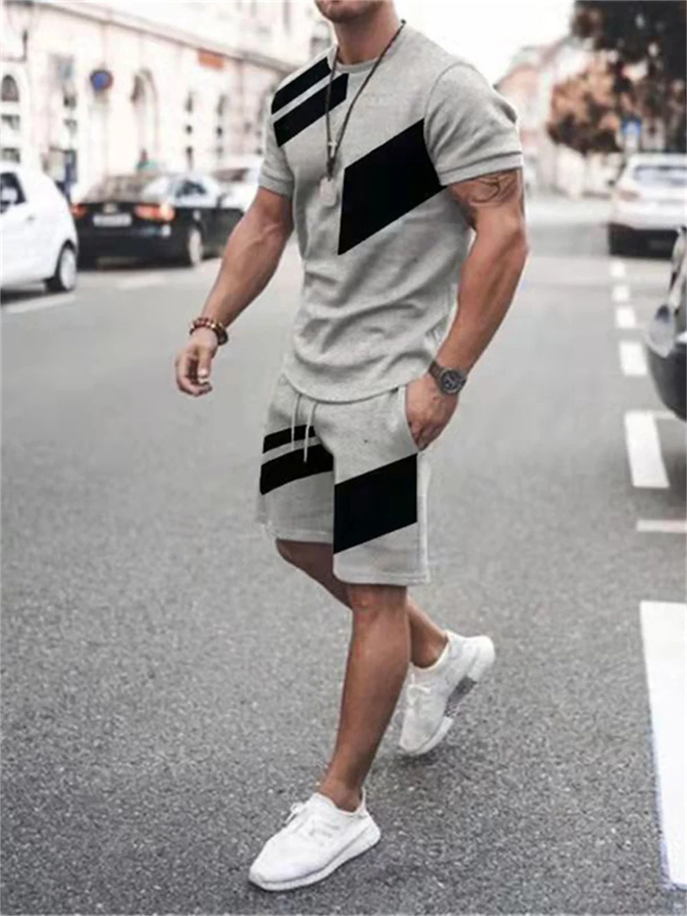 Summer Men's Leisure Sports Jogging T-shirt Shorts Personality Fashion Simple Men's Oversized Size Two-piece Set
Summer Men's Leisure Sports Jogging T-shirt Shorts Personality Fashion Simple Men's Oversized Size Two-piece Set