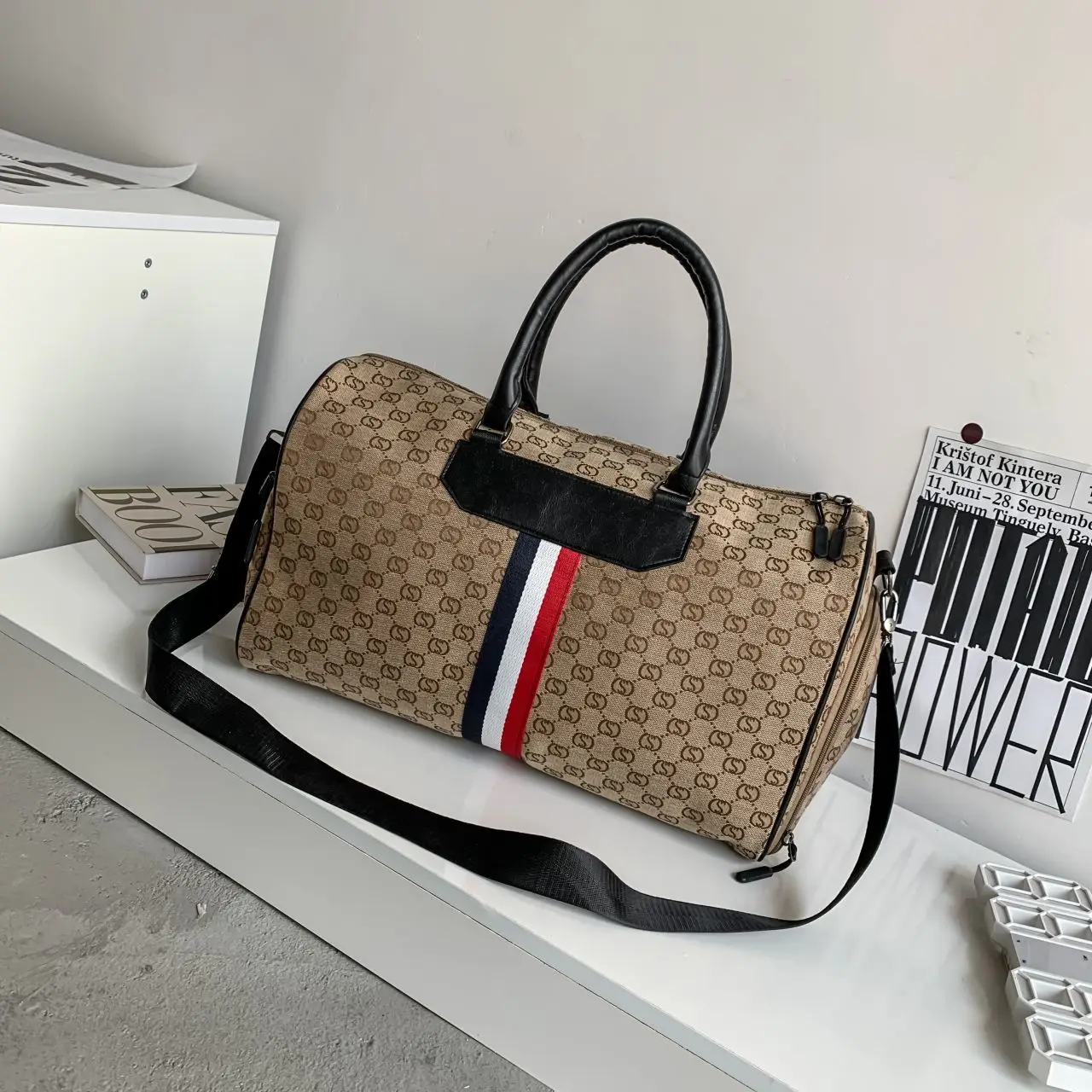 Genuine Leather Luxury Designer Travel Bag Handheld Shoulder Large Capacity Boston bag man's Women's Clothes bag
Genuine Leather Luxury Designer Travel Bag Handheld Shoulder Large Capacity Boston bag man's Women's Clothes bag