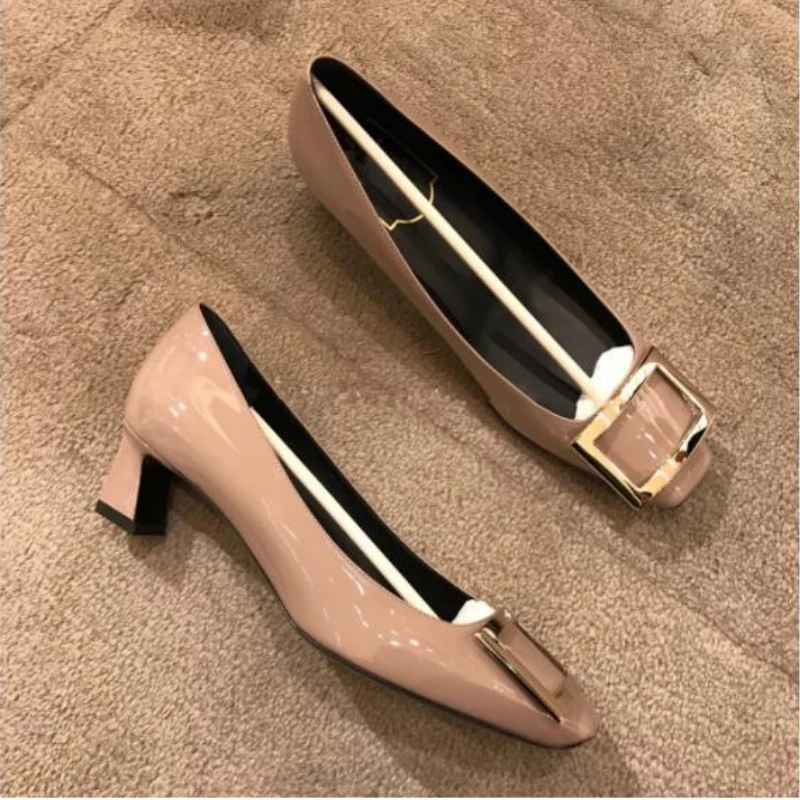 2021 Autumn and Winter Women's Shoes Patent Leather Square Toe Thick Heel High Heels Mid-heel Square Buckle Wedding Shoes
2021 Autumn and Winter Women's Shoes Patent Leather Square Toe Thick Heel High Heels Mid-heel Square Buckle Wedding Shoes