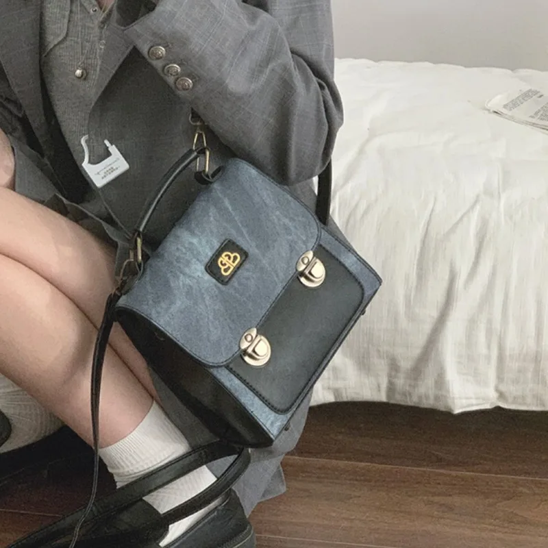MBTI Vintage Elegant Backpacks for Women French Style Gentle Square Fashion Backpack Student Leather Aesthetic Casual Female Bag
MBTI Vintage Elegant Backpacks for Women French Style Gentle Square Fashion Backpack Student Leather Aesthetic Casual Female Bag