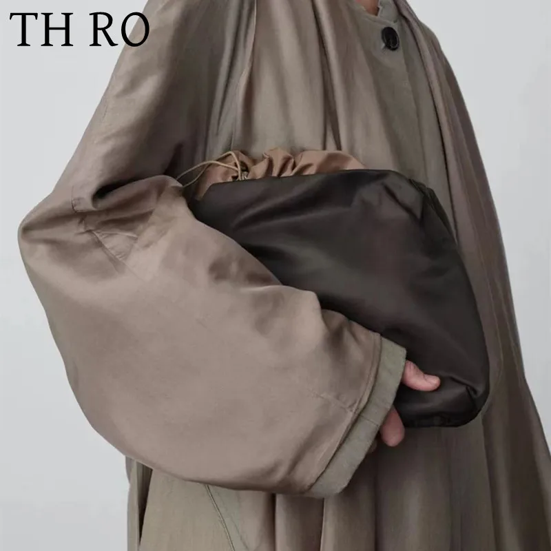 TH RO Women's Minimalist Autumn/Winter Inner Tank Design Nylon Cloud Fold Handbag Shoulder Bag
TH RO Women's Minimalist Autumn/Winter Inner Tank Design Nylon Cloud Fold Handbag Shoulder Bag