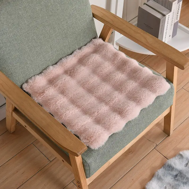 Chair bubble plush cushion four seasons universal dining chair cushion Office computer non-slip chair cushion
Chair bubble plush cushion four seasons universal dining chair cushion Office computer non-slip chair cushion