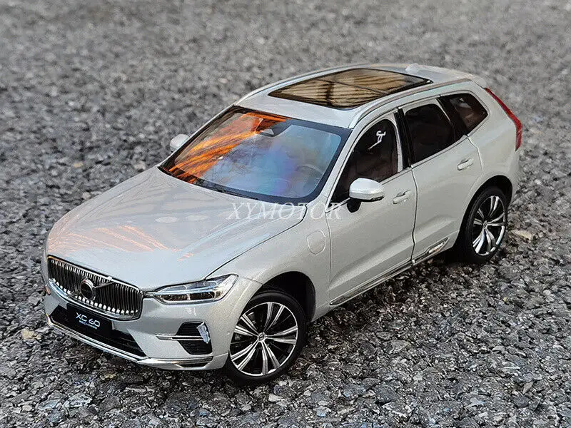 1/18 For Volvo XC60 2022 SUV Diecast Car Model Toys Hobby kids gifts White/Silver/Gray Gift Collection Ornaments Display
1/18 For Volvo XC60 2022 SUV Diecast Car Model Toys Hobby kids gifts White/Silver/Gray Gift Collection Ornaments Display