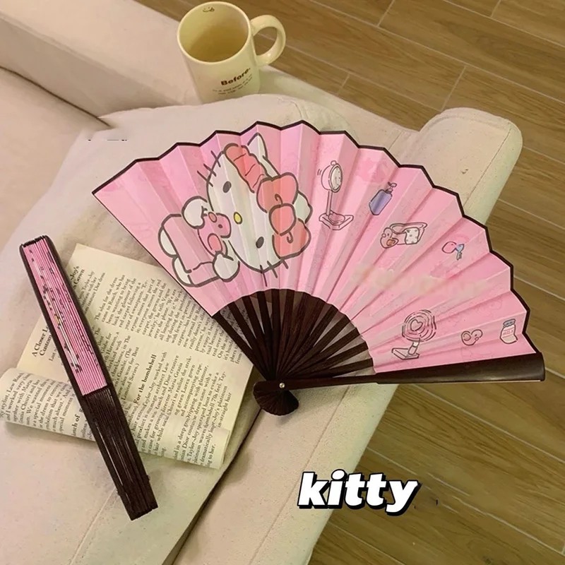 Новые милые Мультяшные Поклонники Sanrio Hello Kitty Kawaii летние портативные складные детские путешествия бамбуковый веер Y2k аниме игрушки подарки для девочек
Новые милые Мультяшные Поклонники Sanrio Hello Kitty Kawaii летние портативные складные детские путешествия бамбуковый веер Y2k аниме игрушки подарки для девочек
