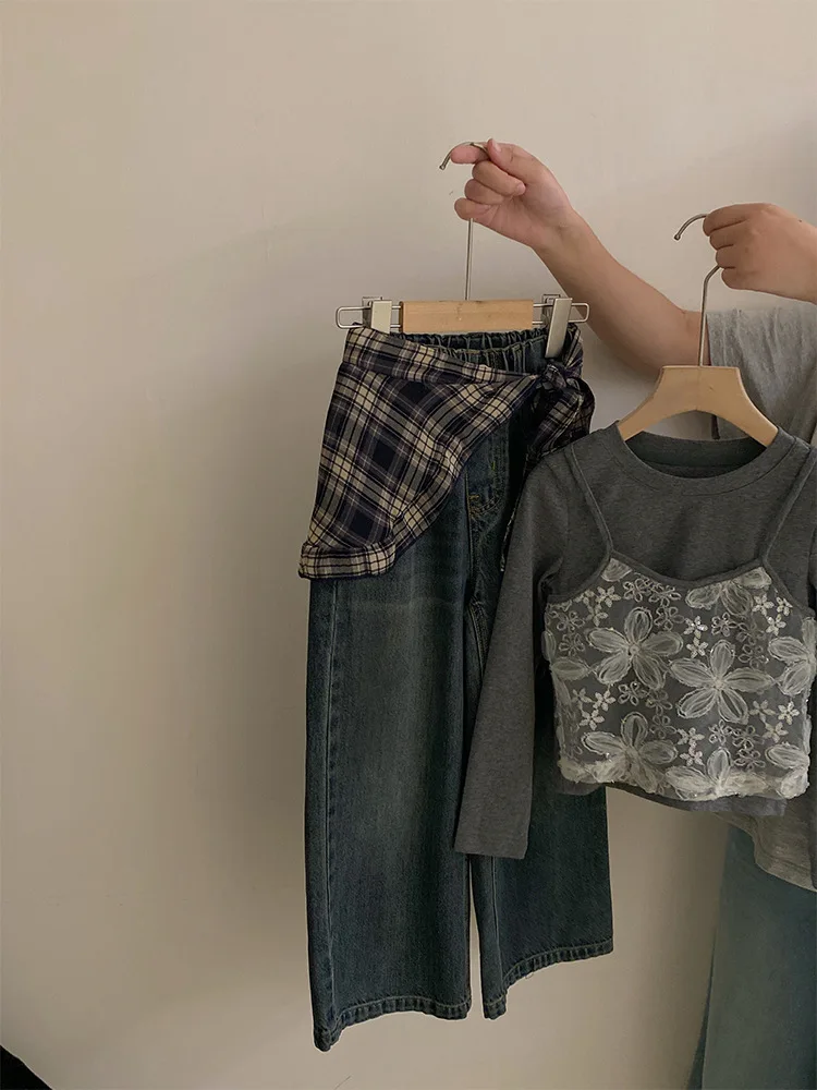 الفتيات الكورية الخريف جديد الدانتيل زهرة وهمية قطعتين أعلى 2025 منقوشة ضرطة الستار جينز غير رسمي قطعتين مجموعة الفتيات الكورية الخريف جديد الدانتيل زهرة وهمية قطعتين أعلى 2025 منقوشة ضرطة الستار جينز غير رسمي قطعتين مجموعة