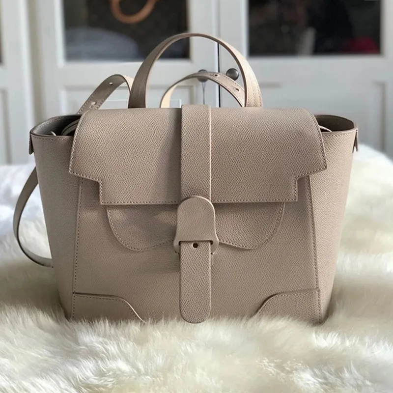 Luxury Design Women's Bag High Quality Handbag Crossbody Bag Backpack Multi functional Women Bag
Luxury Design Women's Bag High Quality Handbag Crossbody Bag Backpack Multi functional Women Bag
