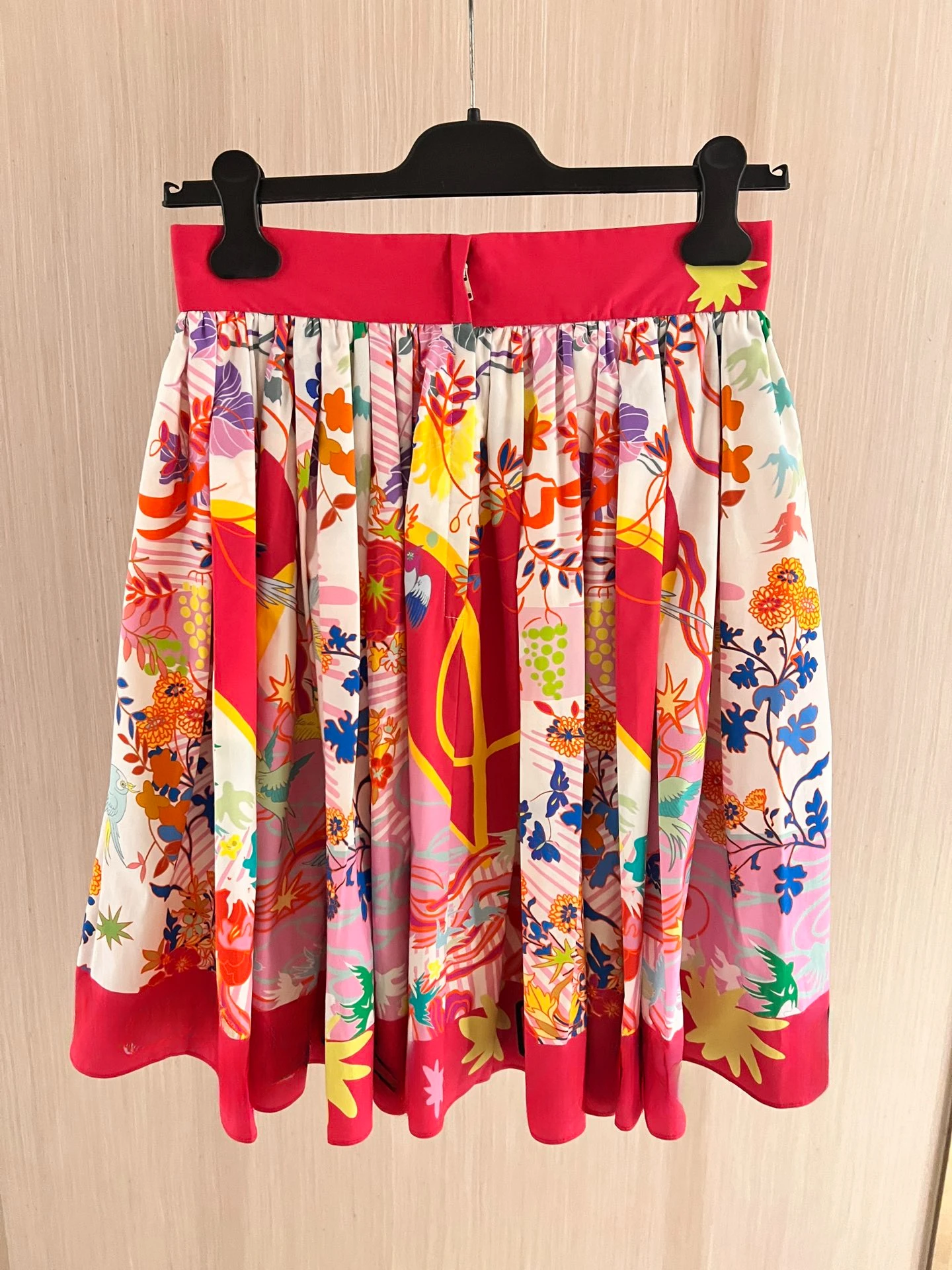 2023 Valentine's Pure Cotton Pleated Skirt Love-themed Silk Printed Design High-quality Short Heart Collection Style Addition
2023 Valentine's Pure Cotton Pleated Skirt Love-themed Silk Printed Design High-quality Short Heart Collection Style Addition