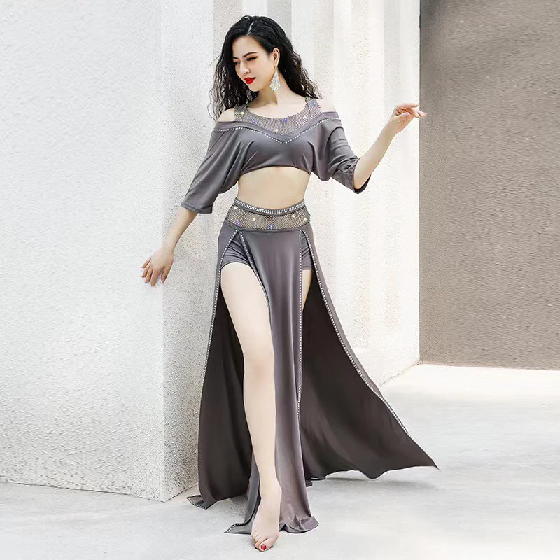 Oriental belly dance training clothes 2022 new fashion hot edge tassel loose ice silk performance group dress female
Oriental belly dance training clothes 2022 new fashion hot edge tassel loose ice silk performance group dress female
