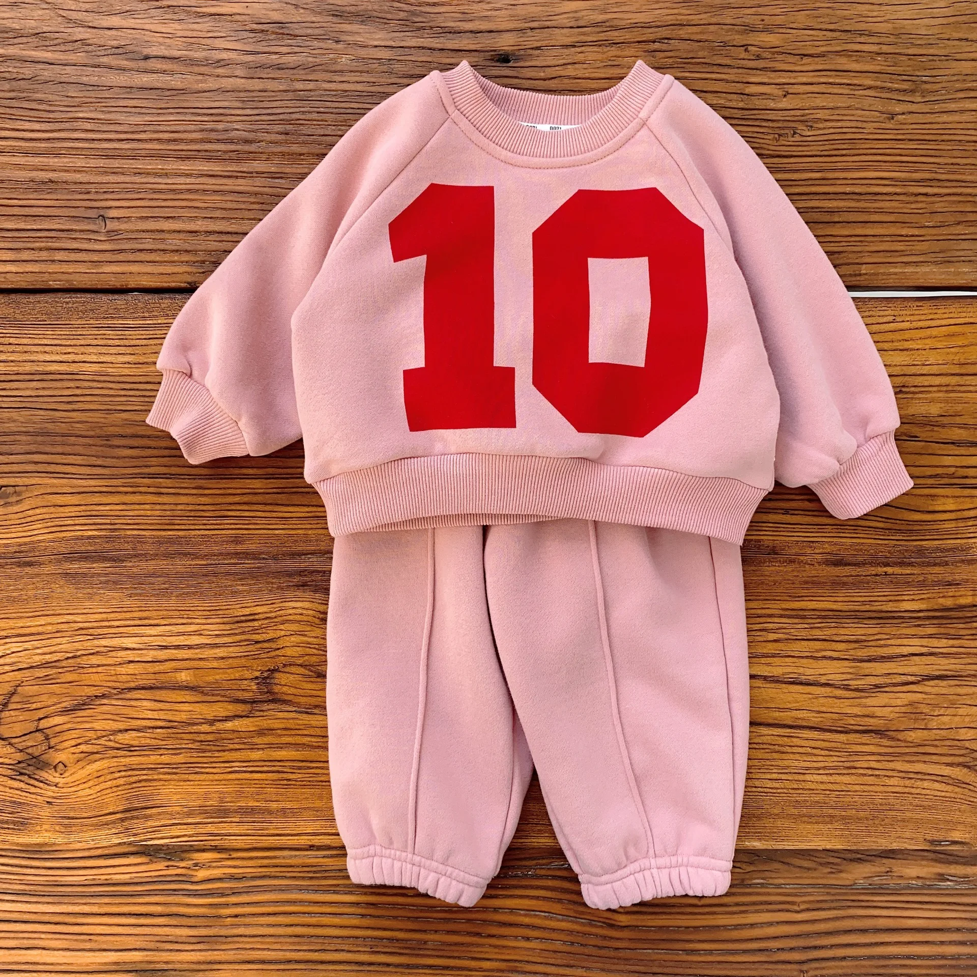 Menoea Boys Pullover Sweater Suit Korean Fashion Digital Alphanumeric Round Neck Hoodie Children's Clothing Pants Suit 2pcs Girl
Menoea Boys Pullover Sweater Suit Korean Fashion Digital Alphanumeric Round Neck Hoodie Children's Clothing Pants Suit 2pcs Girl