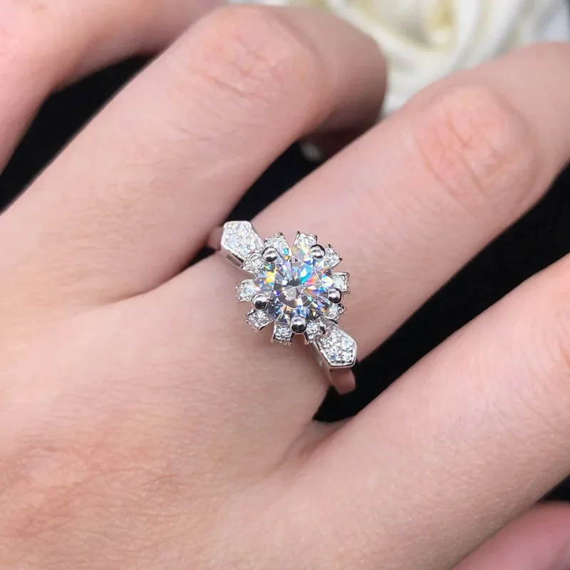 Solid 14K White Gold AU585 Platinum PT950 Women's Diamond Ring Simple Fashion Proposal Solitaire Ring
Solid 14K White Gold AU585 Platinum PT950 Women's Diamond Ring Simple Fashion Proposal Solitaire Ring