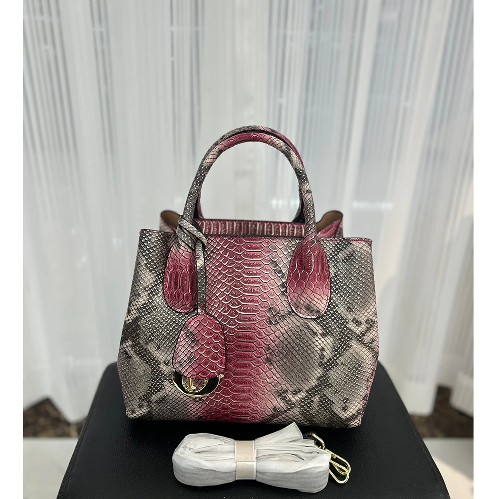 Genuine leather2023 new crocodile pattern handbag with a premium feel and a crossbody bag
Genuine leather2023 new crocodile pattern handbag with a premium feel and a crossbody bag