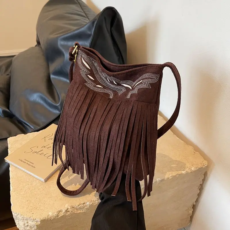 Trendy Tassel Shoulder Bag Women Suede Leather Crossbody Bags Simple Solid Color Retro Messenger Bag Designer Handbags Pouch
Trendy Tassel Shoulder Bag Women Suede Leather Crossbody Bags Simple Solid Color Retro Messenger Bag Designer Handbags Pouch
