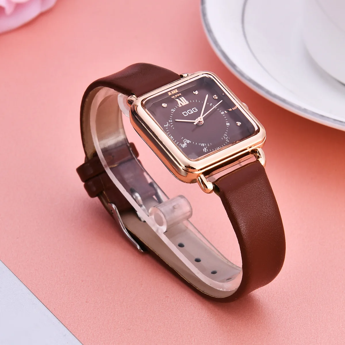 Women's New Explosive Watches Quartz Watches Fashion Classic Square Head Watches Women's Watches Relojes Para Mujer
Women's New Explosive Watches Quartz Watches Fashion Classic Square Head Watches Women's Watches Relojes Para Mujer