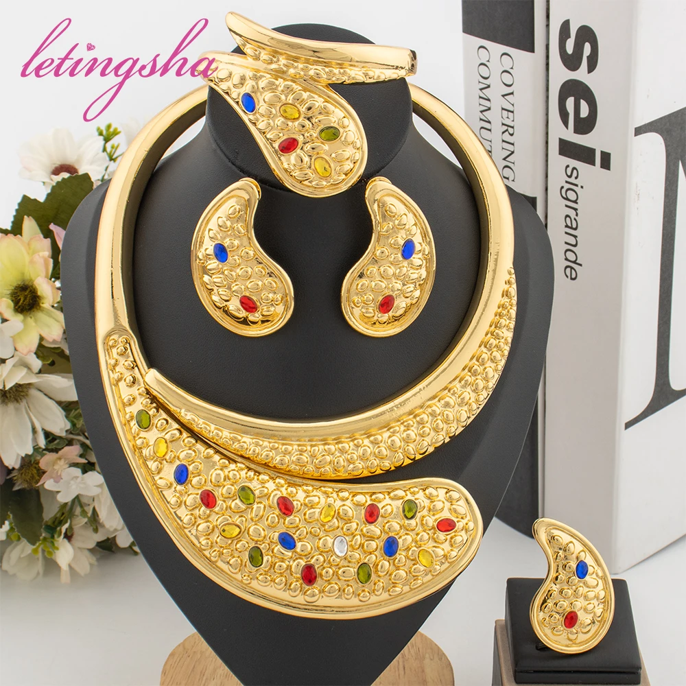 Fashion African Women Jewelry Dubai Luxury Gold Plated Necklace Earrings Bangle Rings Set Gold Color Jewelry Set for Party Gifts
Fashion African Women Jewelry Dubai Luxury Gold Plated Necklace Earrings Bangle Rings Set Gold Color Jewelry Set for Party Gifts