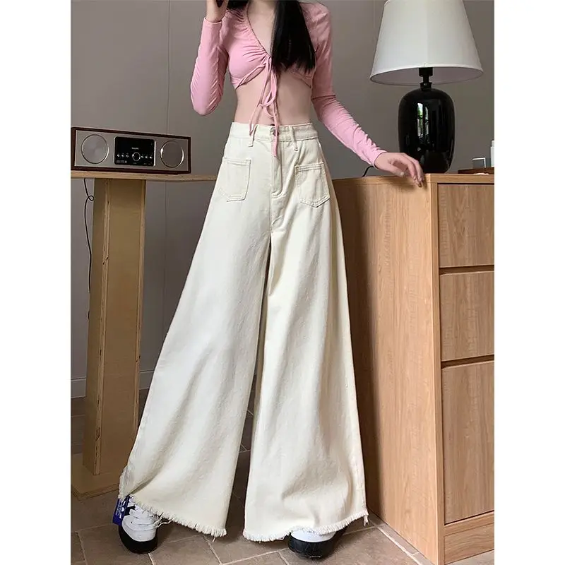 Large Size Retro Washed Fur Edge Wide Leg Jeans for Women with High Waist, Slimming and Loose Drape Versatile Floor Length Pants
Large Size Retro Washed Fur Edge Wide Leg Jeans for Women with High Waist, Slimming and Loose Drape Versatile Floor Length Pants