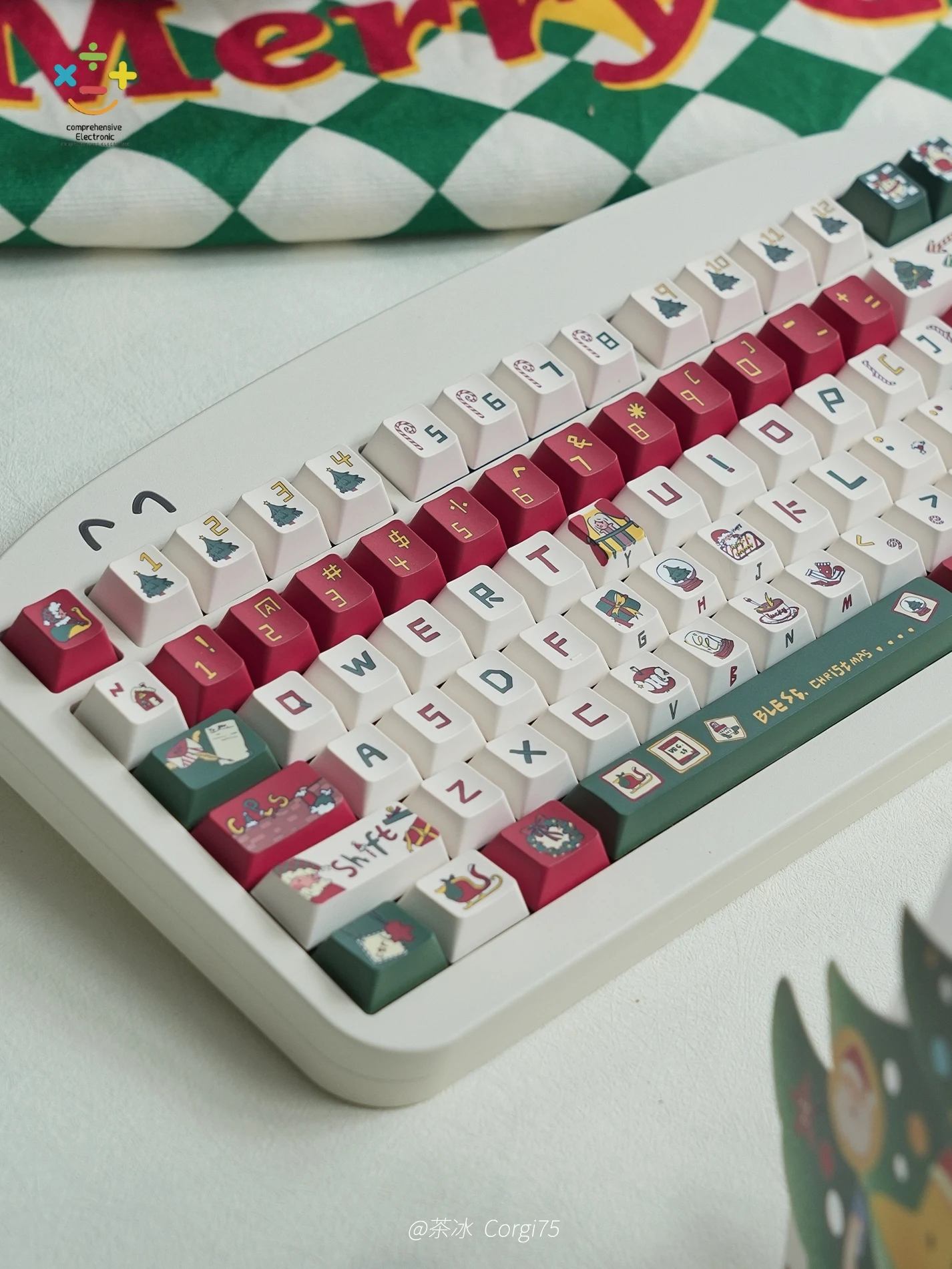 Christmas Greetings Original Factory Height 143 Keys Sublimation Customized Mechanical Keyboard Cute Keycaps
Christmas Greetings Original Factory Height 143 Keys Sublimation Customized Mechanical Keyboard Cute Keycaps