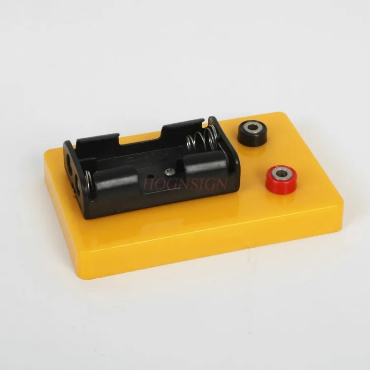 physical experiment equipment 7th battery box with 2 wires with yellow bottom plate with 4mm terminal Physics teaching
physical experiment equipment 7th battery box with 2 wires with yellow bottom plate with 4mm terminal Physics teaching